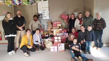 Nous avons collecté une centaine de boîtes solidaires de Noël !